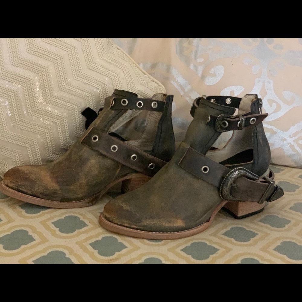 Freebird booties. Never worn, size 7.